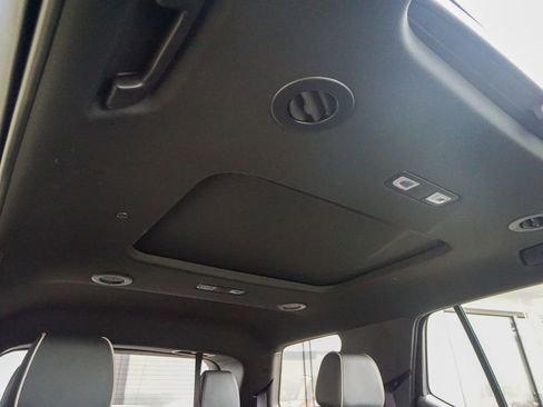 Used 2023 Chevrolet Traverse Premier w/ Redline Edition image 37