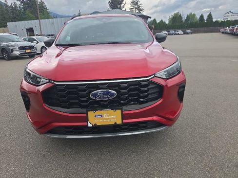 Certified 2024 Ford Escape ST-Line w/ Tech Pack #1 AWD/4WD image 2