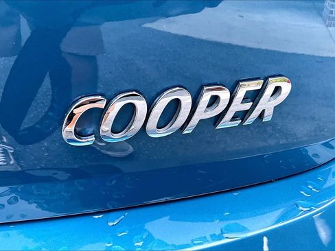 Used 2022 MINI Cooper 2-Door Hardtop FWD image 9