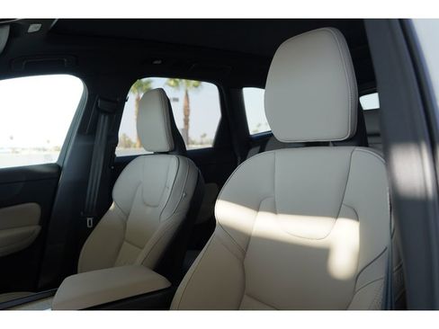New 2026 Volvo XC60 B5 Plus w/ Climate Package PRO image 19