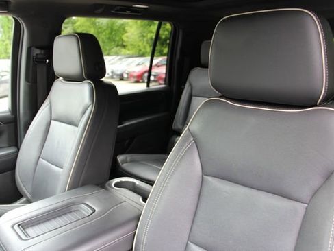 Used 2023 Chevrolet Suburban Premier AWD/4WD image 20