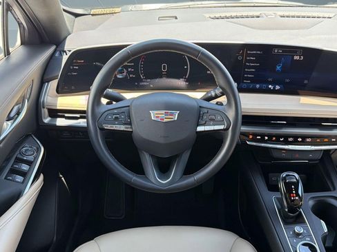 Certified 2024 Cadillac XT4 Luxury FWD image 26