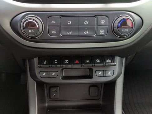 Used 2018 Chevrolet Colorado ZR2 AWD/4WD image 25