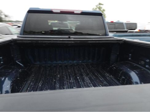 Used 2020 GMC Sierra 1500 SLE w/ SLE Value Package image 6