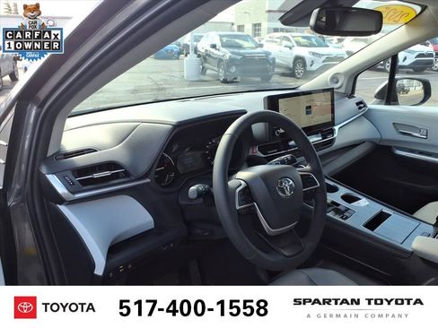 Used 2025 Toyota Sienna XLE w/ XLE Plus Package image 14