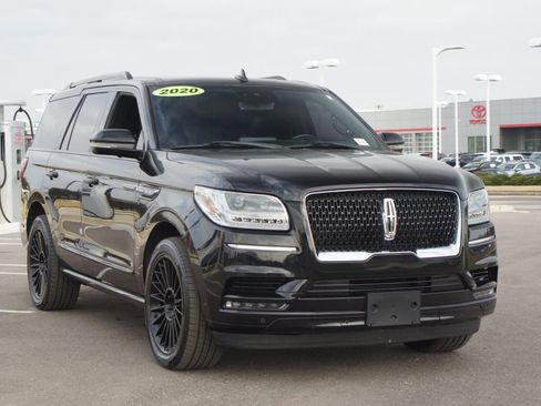 Used 2020 Lincoln Navigator Reserve w/ Equipment Group 208A Reserve image 2