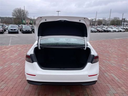 Certified 2023 Honda Accord EX image 28