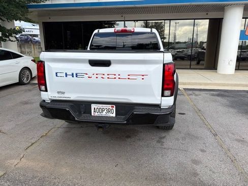 Used 2024 Chevrolet Colorado Trail Boss w/ Technology Package AWD/4WD image 13