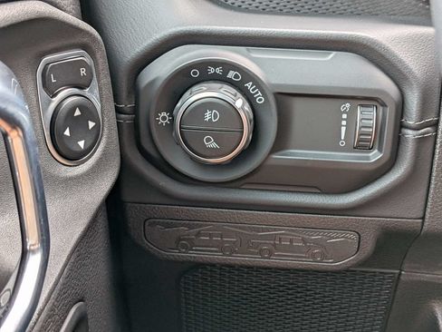 Used 2026 Jeep Gladiator Rubicon AWD/4WD image 29