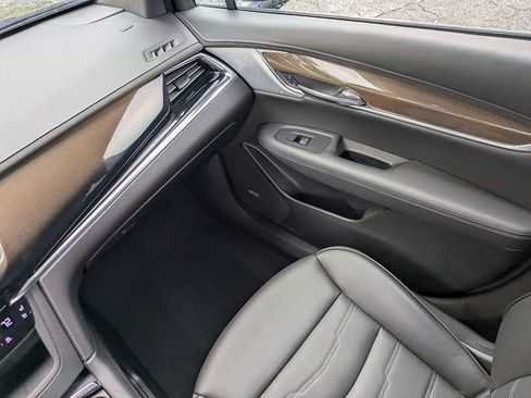 Certified 2025 Cadillac XT6 Premium Luxury w/ Platinum Package AWD/4WD image 17
