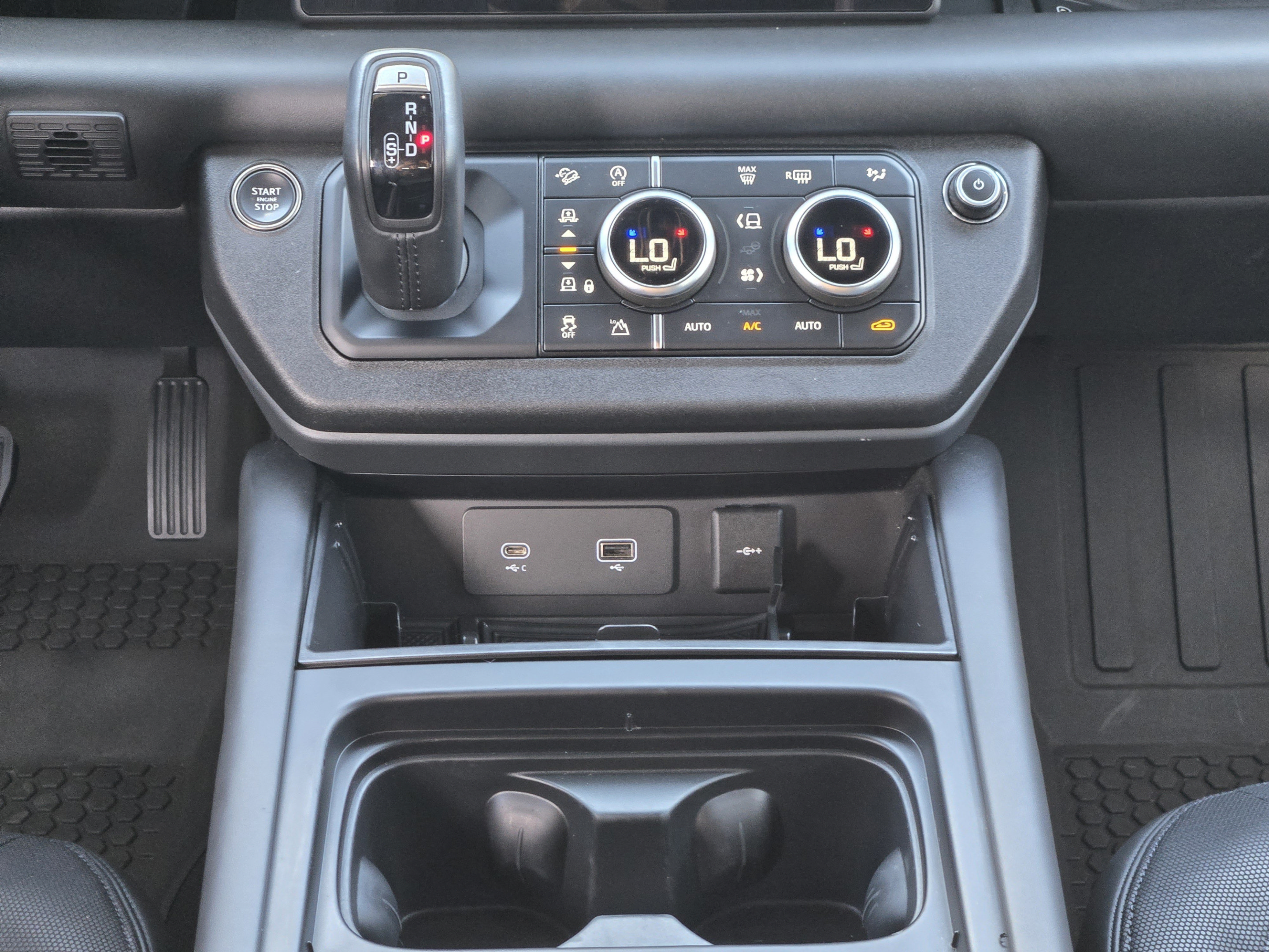 Used 2023 Land Rover Defender 110 X-Dynamic SE AWD/4WD image 16