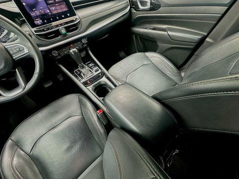 Used 2023 Jeep Compass Limited image 20