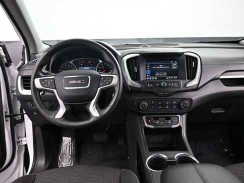 Used 2024 GMC Terrain SLE FWD image 19
