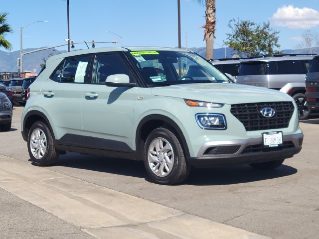 Used 2026 Hyundai Venue SE FWD image 34