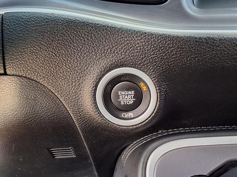 Used 2022 Dodge Challenger GT image 26