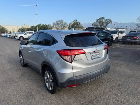 Used 2016 Honda HR-V LX image 3