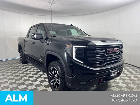 Used 2024 GMC Sierra 1500 AT4 w/ AT4 Premium Package AWD/4WD image 4
