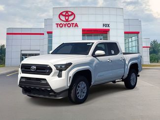 Used 2025 Toyota Tacoma SR5 video 2