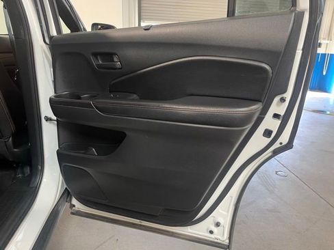 Used 2022 Honda Pilot TrailSport image 14