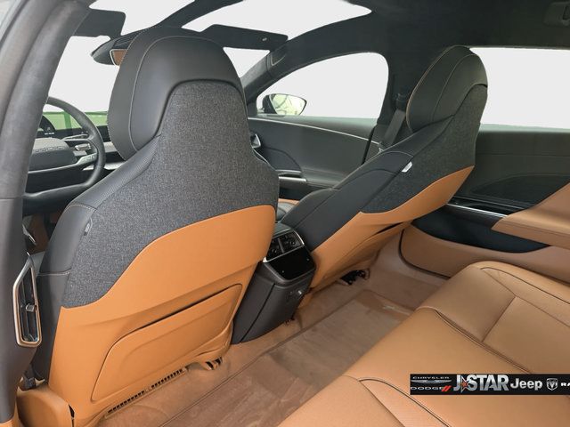Used 2025 Lucid Air Touring AWD/4WD image 25