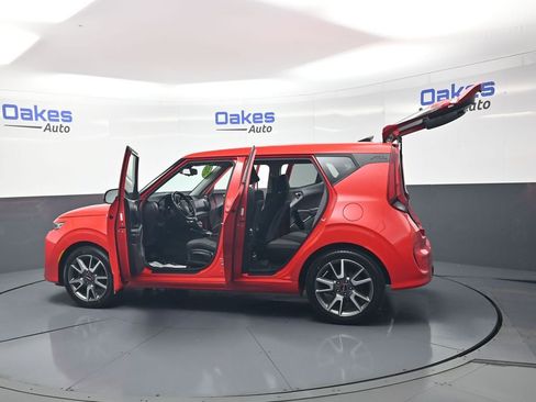 Used 2022 Kia Soul GT-Line FWD image 56