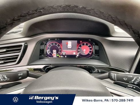 Used 2024 Volkswagen Atlas Peak Edition SEL AWD/4WD image 9