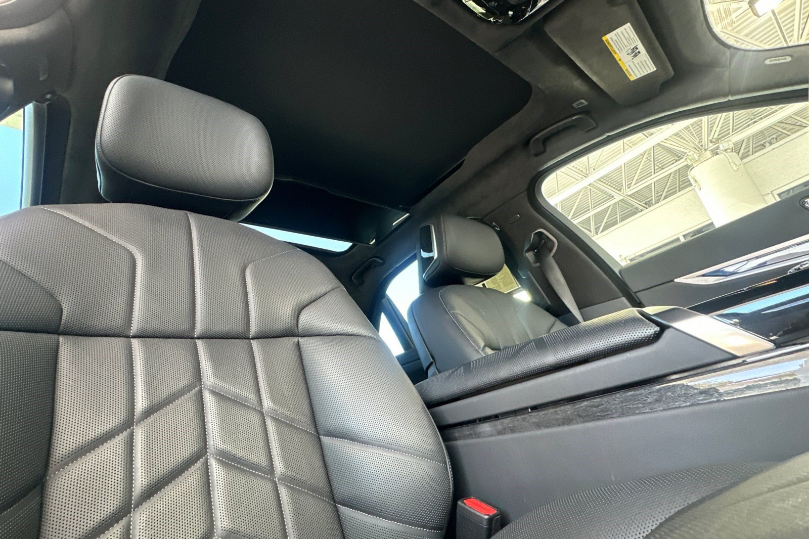 Certified 2024 BMW i7 xDrive60 RWD image 20