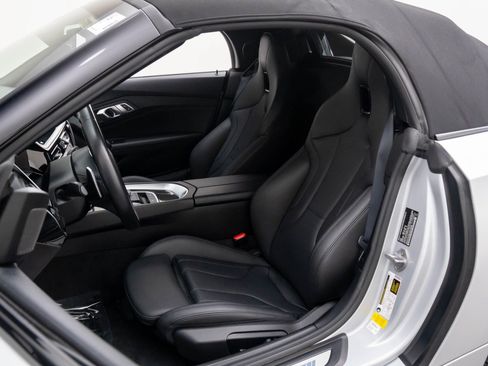 Used 2020 BMW Z4 sDrive30i w/ M Sport Package image 15