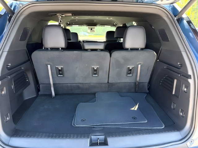 Used 2026 Chevrolet Traverse LT AWD/4WD image 18