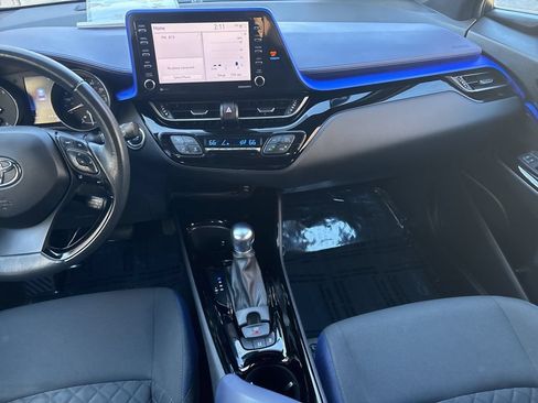 Used 2021 Toyota C-HR XLE FWD image 18