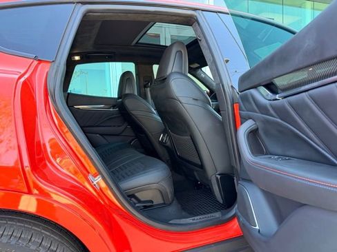 Used 2023 Maserati Levante Modena image 8