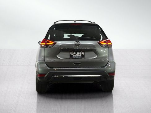 Used 2017 Nissan Rogue SV w/ Midnight Edition Package AWD/4WD image 4