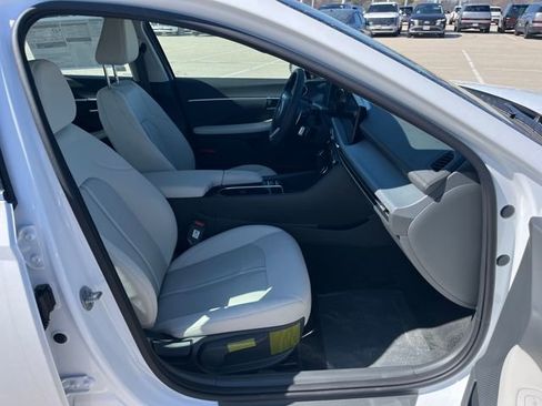 New 2026 Hyundai Sonata SEL AWD/4WD image 16