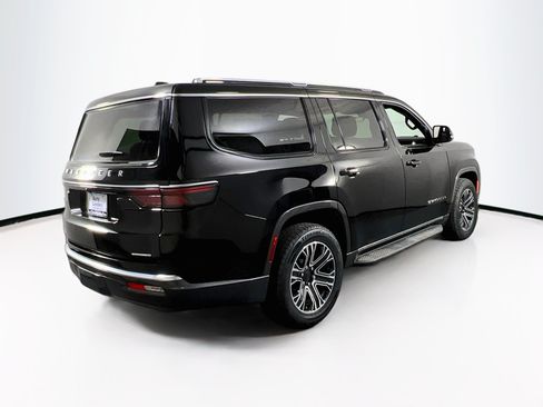 Used 2022 Jeep Wagoneer Series III w/ Rear Seat Video Group 1 AWD/4WD image 5