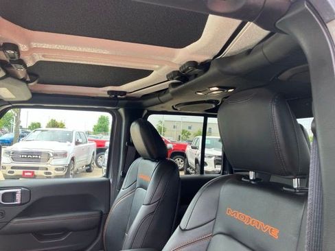 Used 2022 Jeep Gladiator Mojave w/ LED Lighting Group AWD/4WD image 13