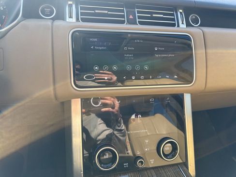 Used 2019 Land Rover Range Rover image 10