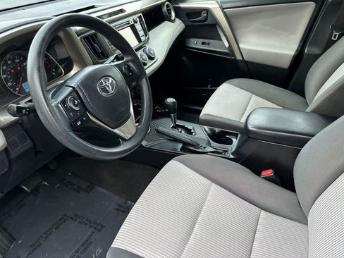 Used 2015 Toyota RAV4 LE image 11