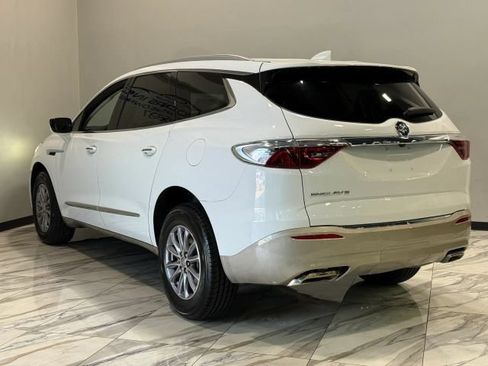 Used 2024 Buick Enclave Essence FWD image 8