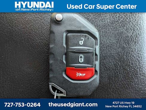 Used 2022 Jeep Wrangler Unlimited Sport image 38