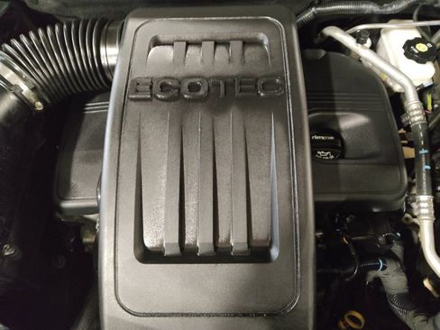 Used 2017 Chevrolet Equinox LT w/ Midnight Edition image 30