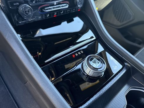 New 2025 Jeep Grand Cherokee Altitude image 29