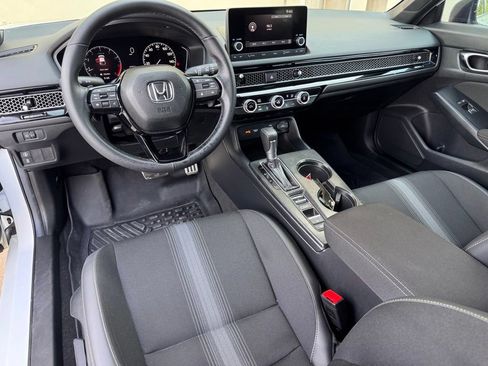 Used 2024 Honda Civic Sport image 2