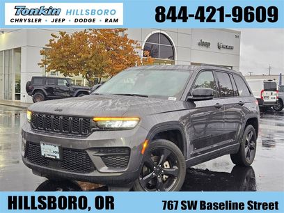 Used 2023 Jeep Grand Cherokee Altitude