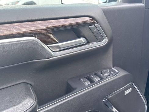 Used 2023 GMC Sierra 1500 Elevation w/ Preferred Package image 12