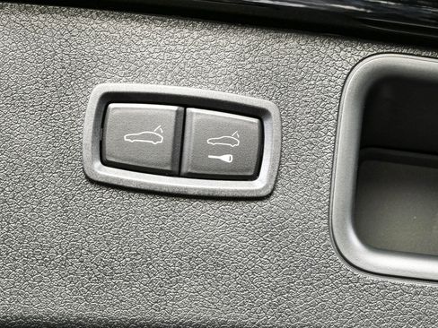 New 2026 Porsche Macan AWD/4WD image 32