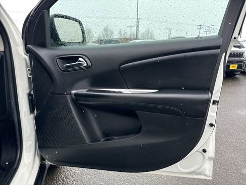 Used 2016 Dodge Journey SXT image 13