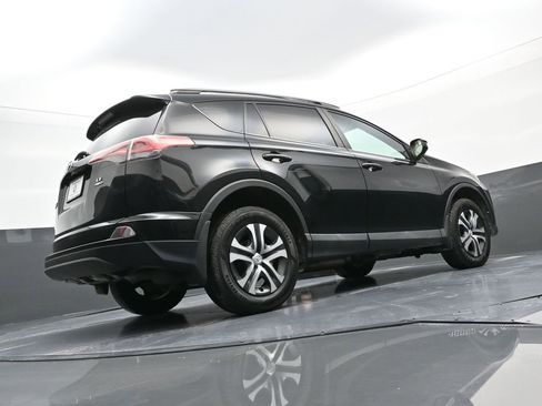 Used 2017 Toyota RAV4 LE image 26