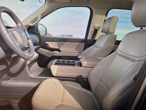Used 2025 Ford Expedition Max Active image 3