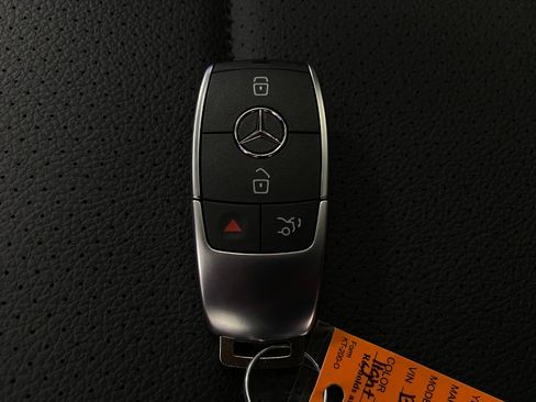 New 2026 Mercedes-Benz GLE 450 4MATIC image 35