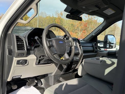 Used 2021 Ford F350 XL w/ Power Equipment Group image 33